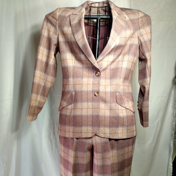 Size 8 Dana Point pant suit - Picture 4 of 7